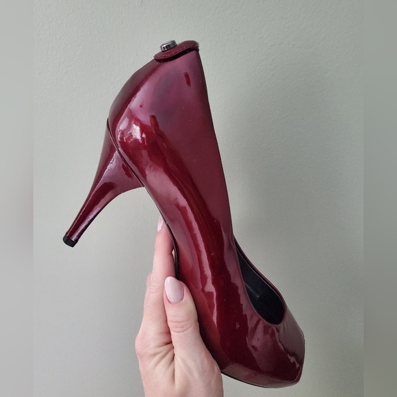 Stuart Weitzman Red Patent Leather Platform Peep Toe Pumps Heels 6 - Picture 5 of 7
